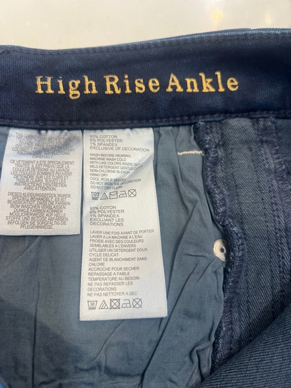 Tommy Bahama Dark Indigo Ankle Jeans with Metallic Side Trim 8x28 - Picture 4 of 10